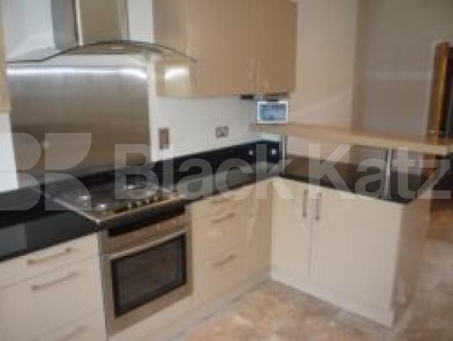 			4 Bedroom, 1 bath, 1 reception Terraced House			 Coleridge Road, CROUCH END N8